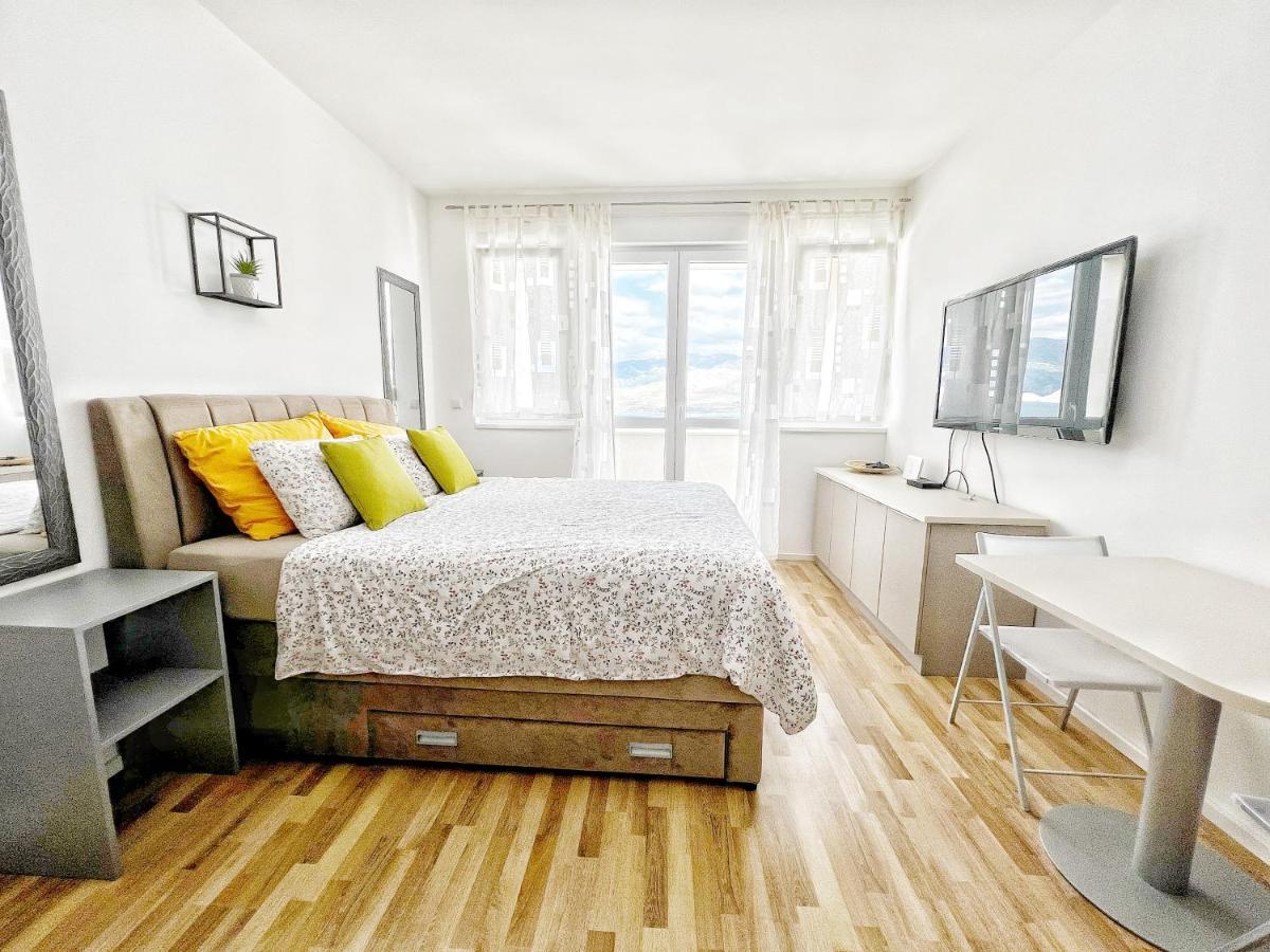 Studio Apartma Pag Blue Ocean 1 With Sea View Pag Town Luaran gambar