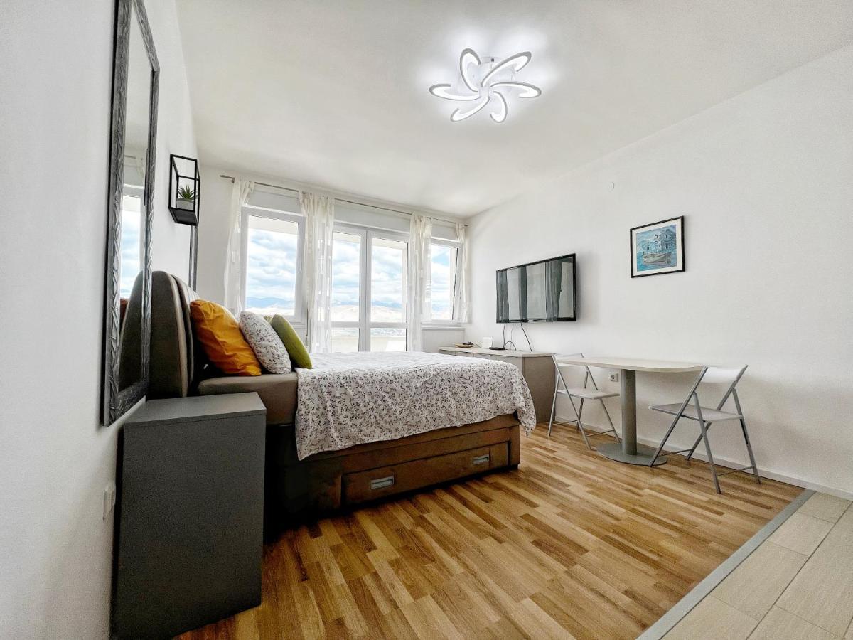 Studio Apartma Pag Blue Ocean 1 With Sea View Pag Town Luaran gambar